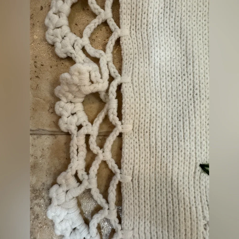 Handmade Dainty White Floral Crocheted and Embroidered Blanket /Throw VTG
